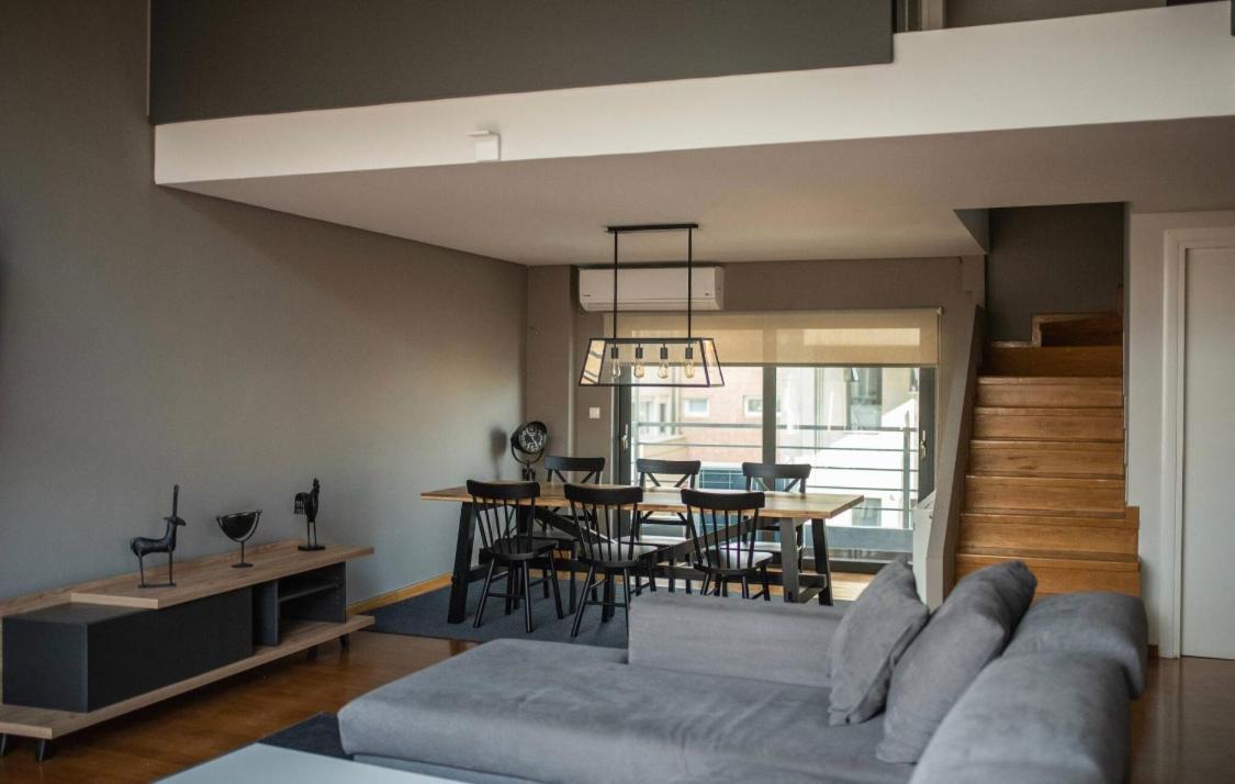 Apartamento Minimal Brand New Loft Next To Subway Atenas Exterior foto