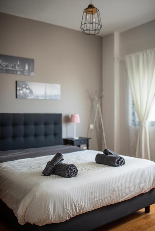 Apartamento Minimal Brand New Loft Next To Subway Atenas Exterior foto