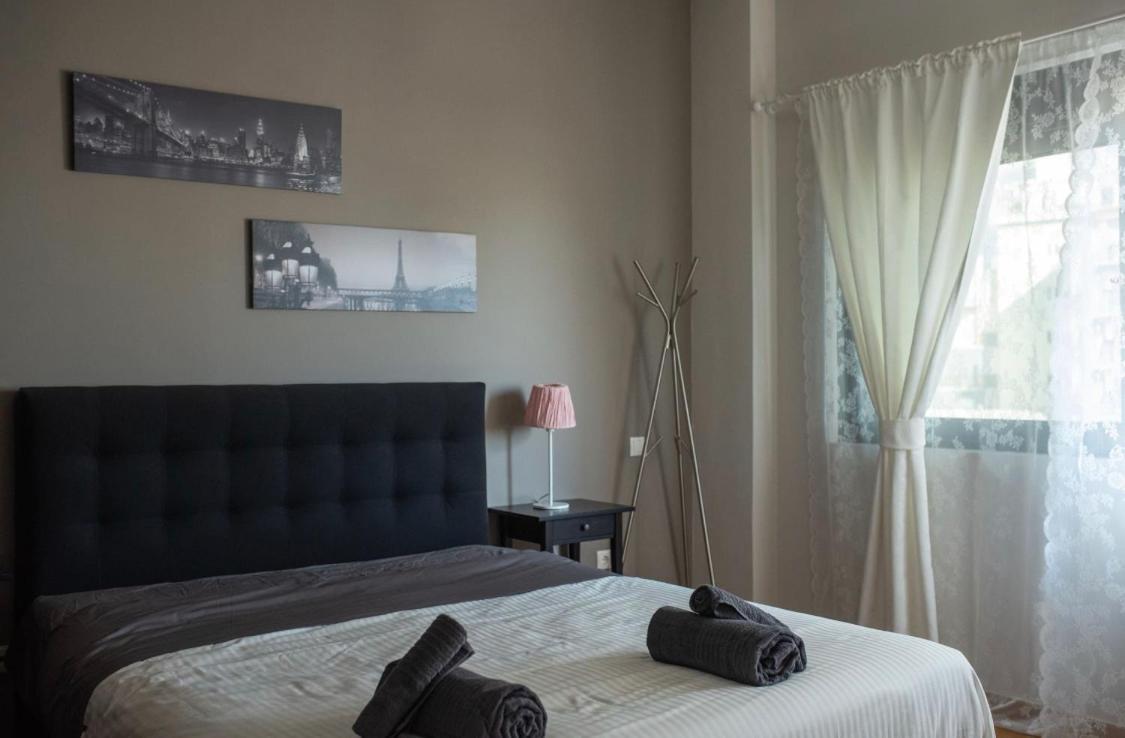Apartamento Minimal Brand New Loft Next To Subway Atenas Exterior foto
